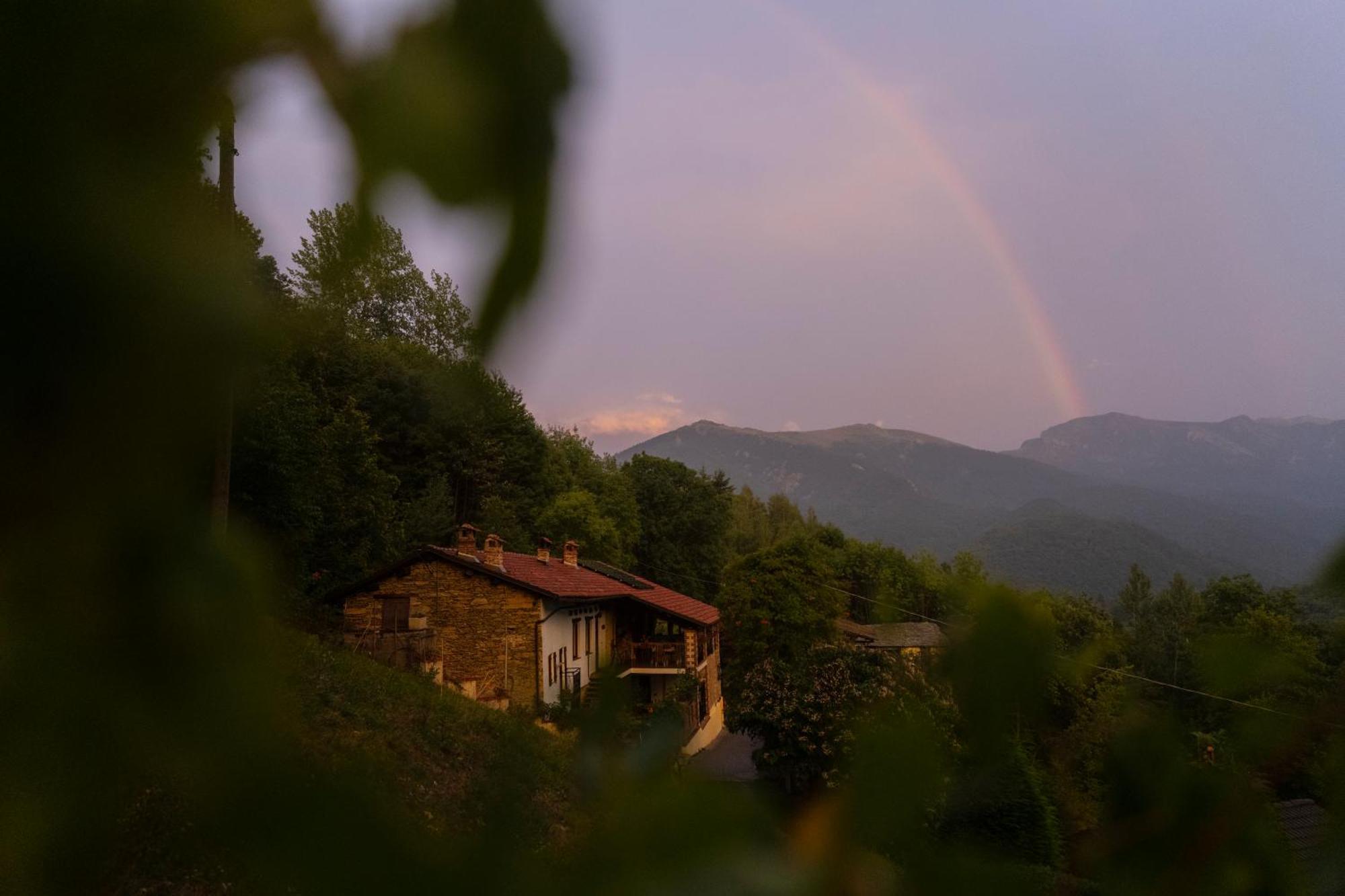 Bed and Breakfast Iduevagamondi - Ospitalita Rurale Famigliare Di Montagna Chiusa di Pesio Esterno foto